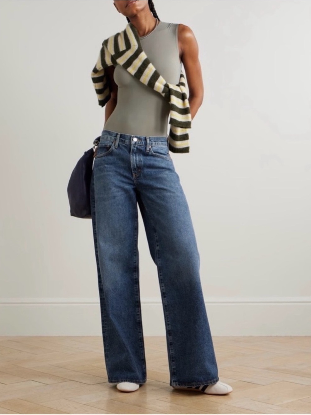 AGOLDE Clara Extra Baggy Wide Flare Leg in Whisper Dark Wash Women Size 29